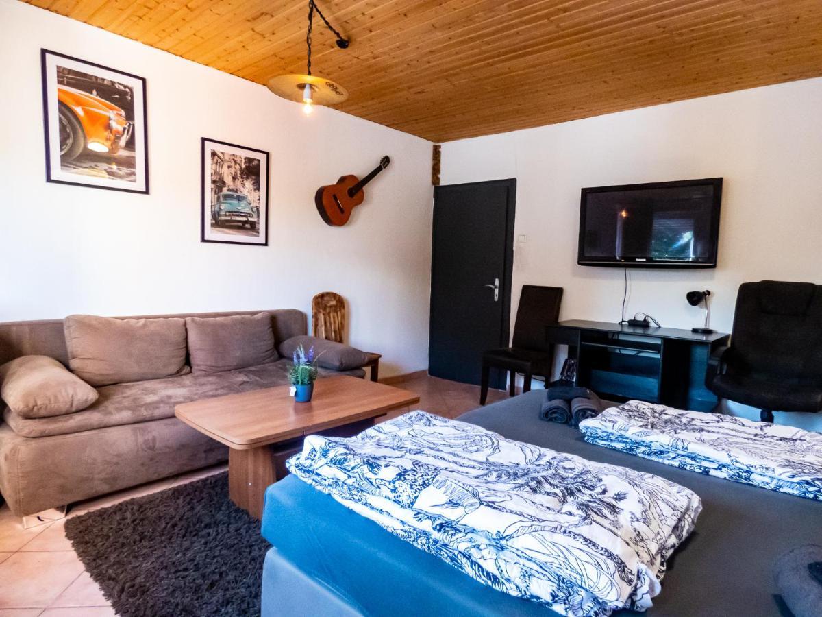 #121 Grosse, Gemuetliche Wohnung In Remscheid-City エクステリア 写真