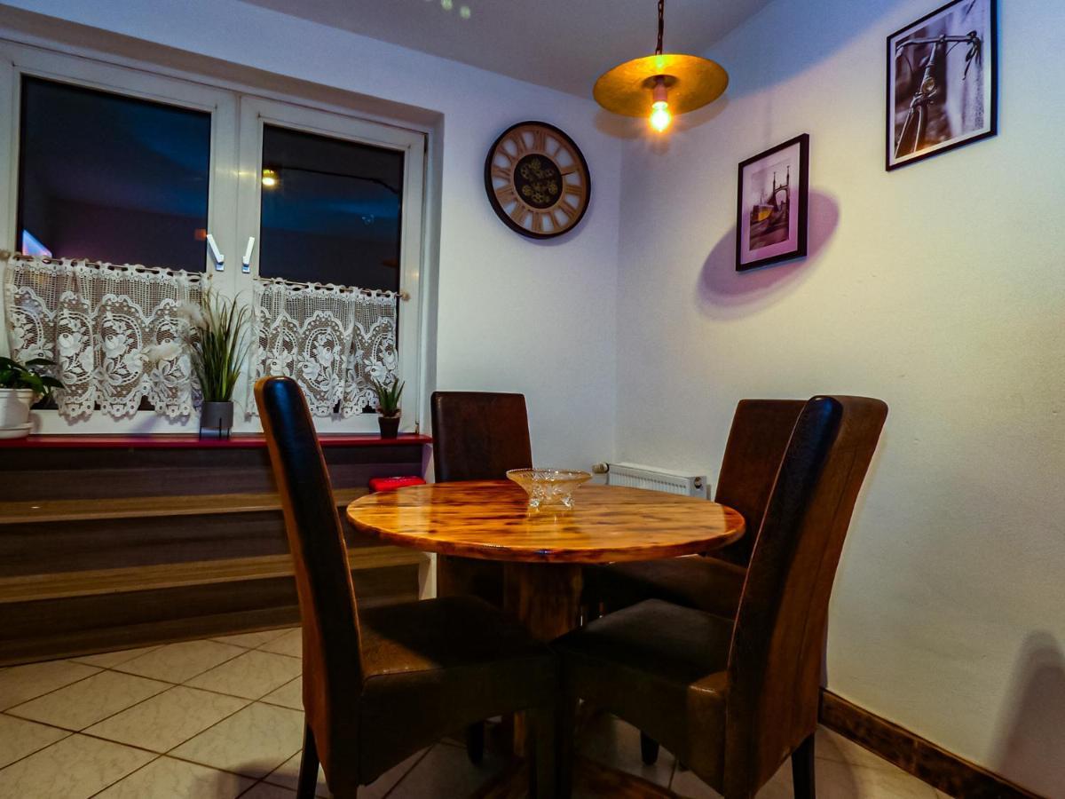 #121 Grosse, Gemuetliche Wohnung In Remscheid-City エクステリア 写真