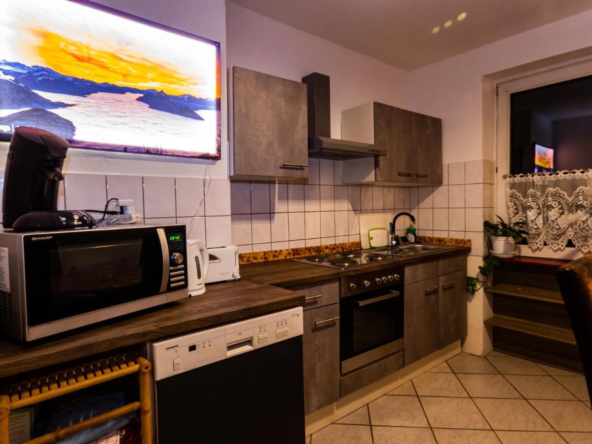 #121 Grosse, Gemuetliche Wohnung In Remscheid-City エクステリア 写真